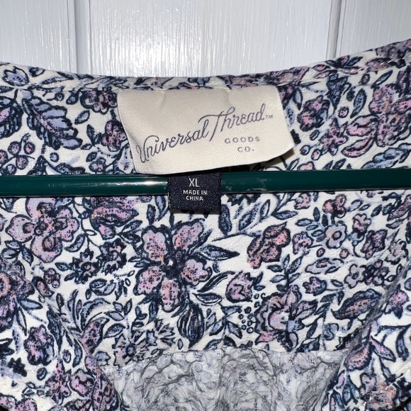 Universal Thread Purple Floral Peasant Top - Picture 8 of 9